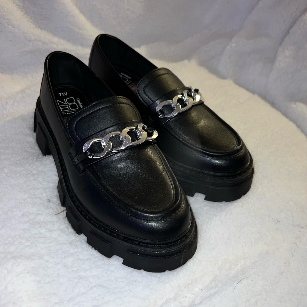Black preppy shoes w silver chain decor